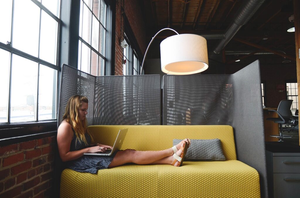 entrepreneur, startup, start-up-593360.jpg